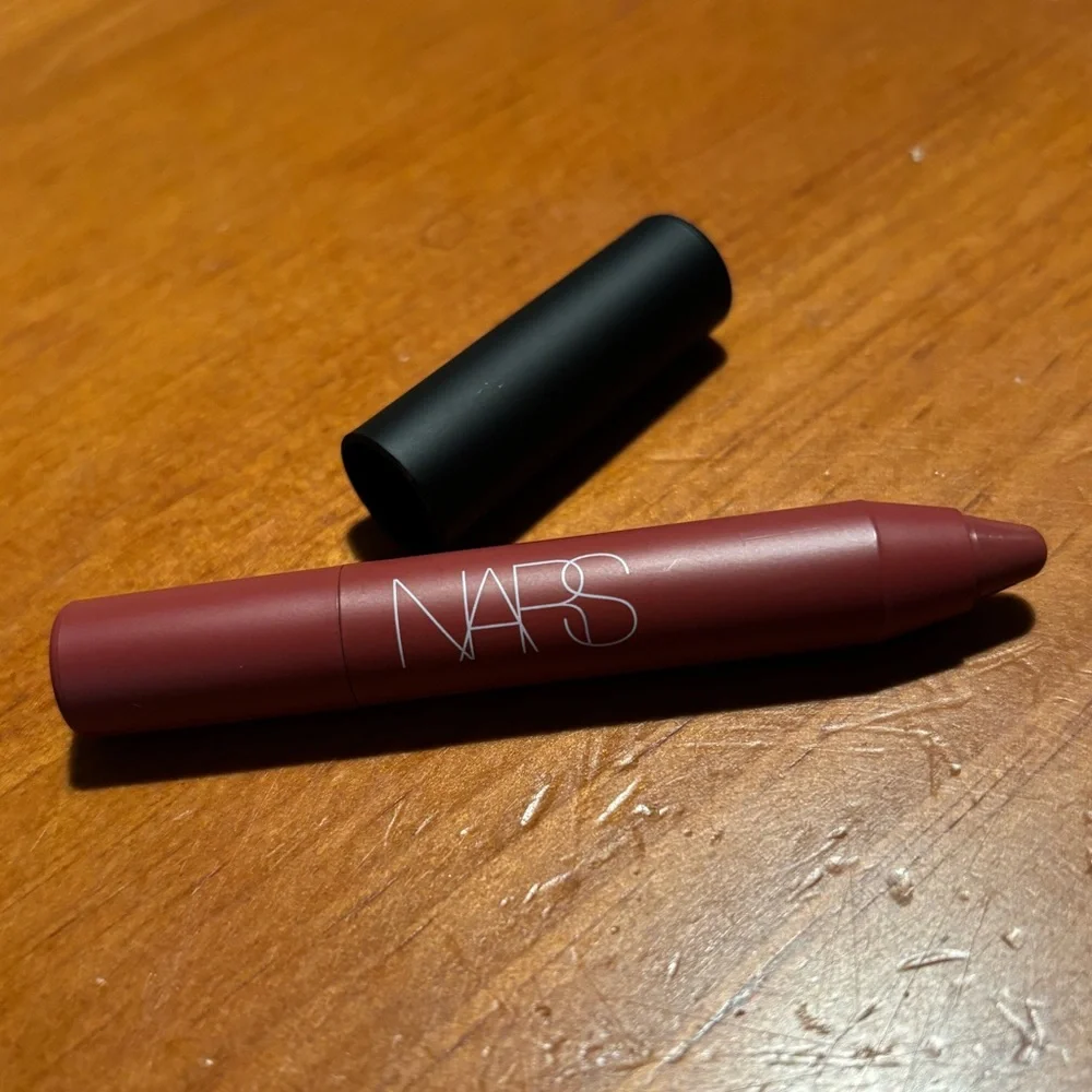 NARS Powermatte High-intensity Lip Pencil Walkyrie